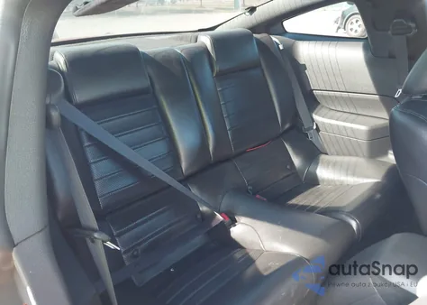 2005 Ford Mustang Gt Deluxe/Gt Premium z USA, uszkodzony, nr VIN 1ZVFT82H455239383